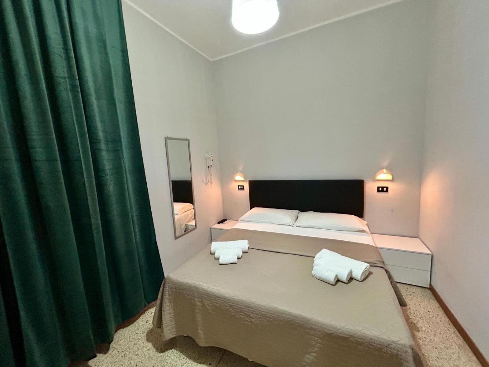 Hotel La Pergola Беллария-Иджеа-Марина Экстерьер фото
